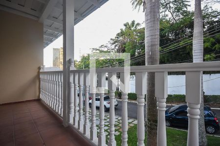 Casa de condomínio à venda com 300m², 4 quartos e 4 vagas Casa de condomínio à venda com 300m², 4 quartos e 4 vagasVaranda da suíte 1
