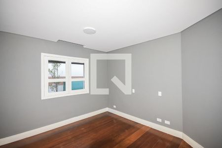 Casa de condomínio à venda com 300m², 4 quartos e 4 vagas Casa de condomínio à venda com 300m², 4 quartos e 4 vagasSuíte 2