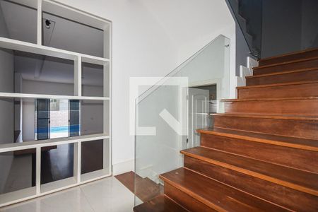 Casa de condomínio à venda com 300m², 4 quartos e 4 vagas Casa de condomínio à venda com 300m², 4 quartos e 4 vagasHall de entrada