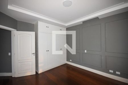 Casa de condomínio à venda com 300m², 4 quartos e 4 vagas Casa de condomínio à venda com 300m², 4 quartos e 4 vagasSuíte 3