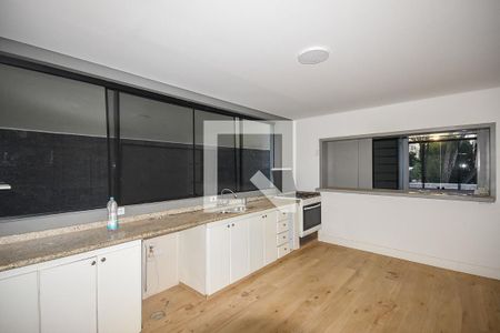 Casa de condomínio à venda com 300m², 4 quartos e 4 vagas Casa de condomínio à venda com 300m², 4 quartos e 4 vagasCozinha