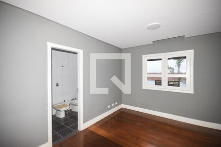 Casa de condomínio à venda com 300m², 4 quartos e 4 vagas Casa de condomínio à venda com 300m², 4 quartos e 4 vagasSuíte 2