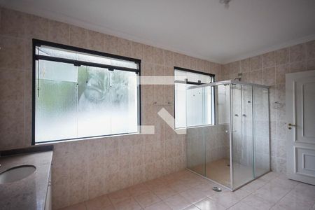 Casa de condomínio à venda com 300m², 4 quartos e 4 vagas Casa de condomínio à venda com 300m², 4 quartos e 4 vagasBanheiro suíte 1