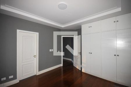 Casa de condomínio à venda com 300m², 4 quartos e 4 vagas Casa de condomínio à venda com 300m², 4 quartos e 4 vagasSuíte 3