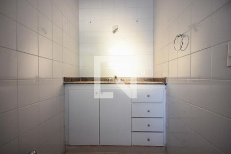 Casa de condomínio à venda com 300m², 4 quartos e 4 vagas Casa de condomínio à venda com 300m², 4 quartos e 4 vagasBanheiro suíte 3