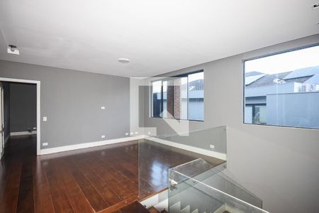 Casa de condomínio à venda com 300m², 4 quartos e 4 vagas Casa de condomínio à venda com 300m², 4 quartos e 4 vagasCorredor de acesso para os quartos