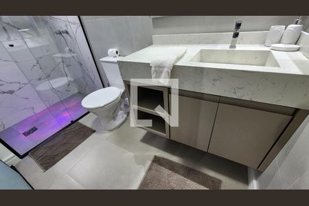 Casa para alugar com 140m², 3 quartos e 1 vaga Casa para alugar com 140m², 3 quartos e 1 vagaBanheiro da Suíte 2