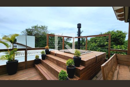 Casa para alugar com 140m², 3 quartos e 1 vaga Casa para alugar com 140m², 3 quartos e 1 vagaJacuzzi