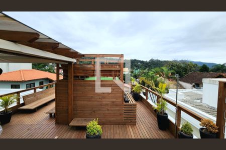 Casa para alugar com 140m², 3 quartos e 1 vaga Casa para alugar com 140m², 3 quartos e 1 vagaDeck Mirante