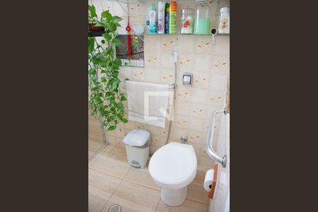 Casa à venda com 406m², 6 quartos e 3 vagasBanheiro 1