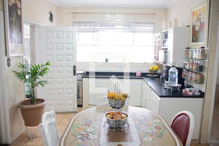 Casa à venda com 406m², 6 quartos e 3 vagasCozinha