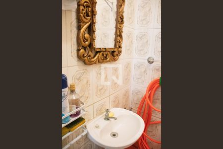 Casa à venda com 406m², 6 quartos e 3 vagasBanheiro 2