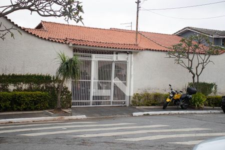 Casa à venda com 406m², 6 quartos e 3 vagasFachada