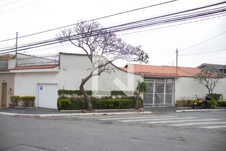 Casa à venda com 406m², 6 quartos e 3 vagasFachada