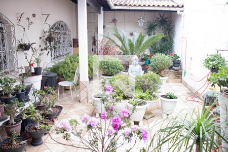 Casa à venda com 406m², 6 quartos e 3 vagasQuintal frente