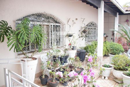 Casa à venda com 406m², 6 quartos e 3 vagasQuintal frente