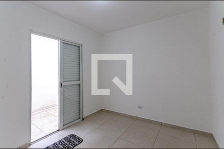 Quarto 2 de casa à venda com 3 quartos, 160m² em Vila Mangalot, São Paulo