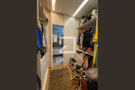 Apartamento à venda com 200m², 4 quartos e 3 vagasCloset da suíte 1