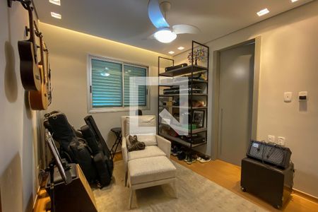 Apartamento à venda com 200m², 4 quartos e 3 vagasSemi-suíte 1