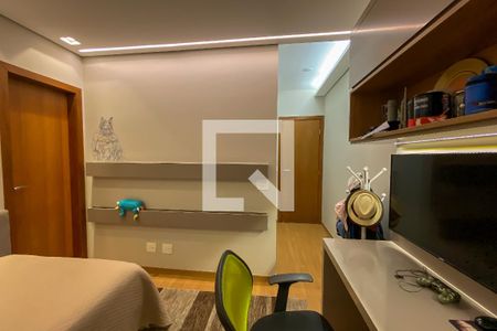 Apartamento à venda com 200m², 4 quartos e 3 vagasSuíte 2