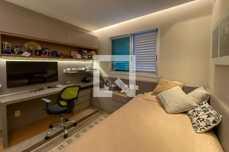 Apartamento à venda com 200m², 4 quartos e 3 vagasSuíte 2