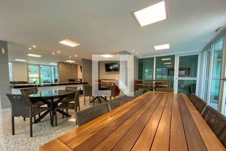 Apartamento à venda com 200m², 4 quartos e 3 vagasÁrea comum - Salão de festas