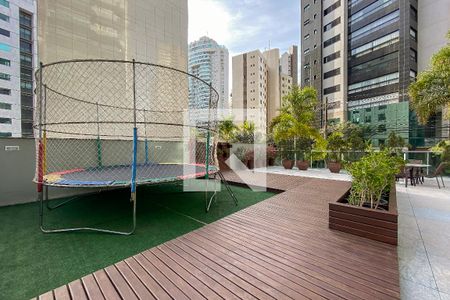 Apartamento à venda com 200m², 4 quartos e 3 vagasÁrea comum - Playground