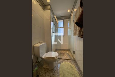 Apartamento à venda com 200m², 4 quartos e 3 vagasBanheiro Semi-suíte 1 e 2