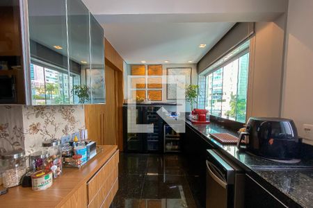 Apartamento à venda com 200m², 4 quartos e 3 vagasCozinha