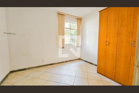 Quarto 01 de apartamento para alugar com 2 quartos, 80m² em Santo Antônio, Belo Horizonte