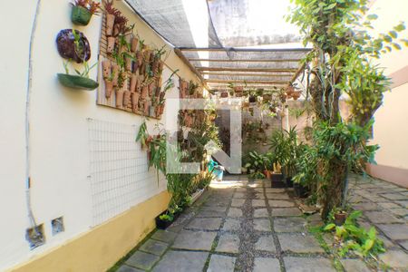 Casa de condomínio à venda com 180m², 4 quartos e 2 vagas Casa de condomínio à venda com 180m², 4 quartos e 2 vagasGaragem