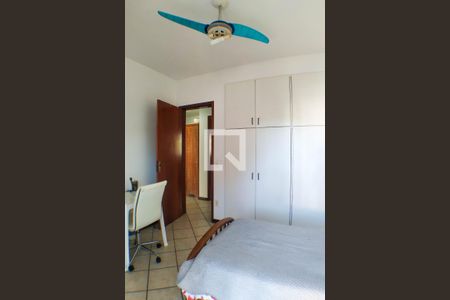 Casa de condomínio à venda com 180m², 4 quartos e 2 vagas Casa de condomínio à venda com 180m², 4 quartos e 2 vagasQuarto 2