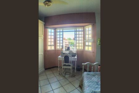 Casa de condomínio à venda com 180m², 4 quartos e 2 vagas Casa de condomínio à venda com 180m², 4 quartos e 2 vagasQuarto 1