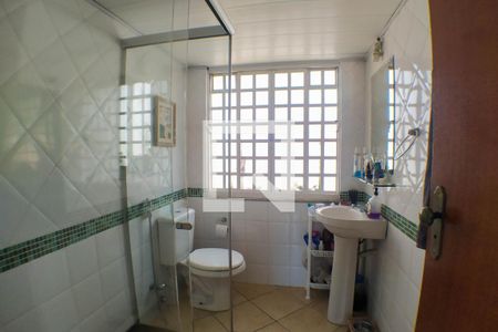 Casa de condomínio à venda com 180m², 4 quartos e 2 vagas Casa de condomínio à venda com 180m², 4 quartos e 2 vagasBanheiro Social 2