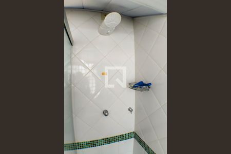 Casa de condomínio à venda com 180m², 4 quartos e 2 vagas Casa de condomínio à venda com 180m², 4 quartos e 2 vagasBanheiro Social 2