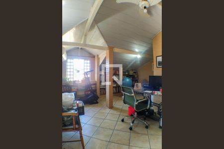 Casa de condomínio à venda com 180m², 4 quartos e 2 vagas Casa de condomínio à venda com 180m², 4 quartos e 2 vagasatelie