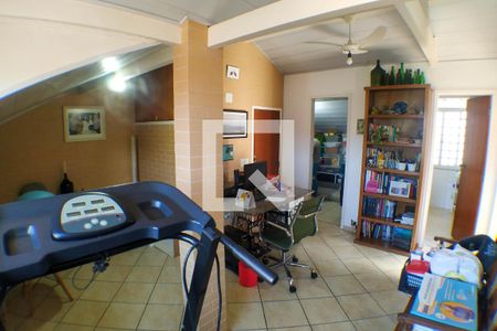 Casa de condomínio à venda com 180m², 4 quartos e 2 vagas Casa de condomínio à venda com 180m², 4 quartos e 2 vagasatelie