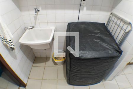 Casa de condomínio à venda com 180m², 4 quartos e 2 vagas Casa de condomínio à venda com 180m², 4 quartos e 2 vagasÁrea de Serviço