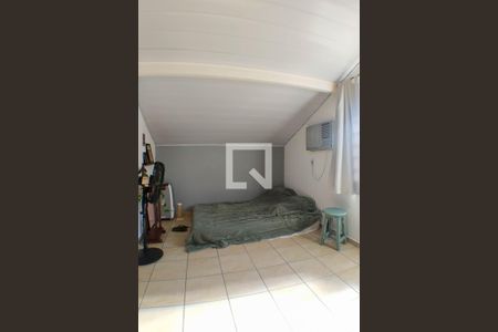 Casa de condomínio à venda com 180m², 4 quartos e 2 vagas Casa de condomínio à venda com 180m², 4 quartos e 2 vagasQuarto 3