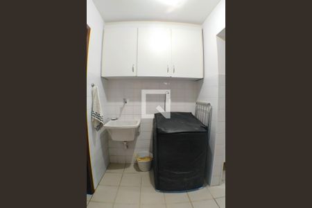 Casa de condomínio à venda com 180m², 4 quartos e 2 vagas Casa de condomínio à venda com 180m², 4 quartos e 2 vagasÁrea de Serviço