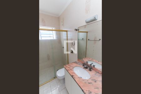Banheiro da Suíte de casa à venda com 3 quartos, 211m² em Horto Florestal, São Paulo