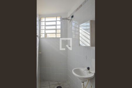 Banheiro de casa para alugar com 1 quarto, 30m² em Taboão, São Bernardo do Campo