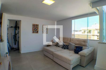 Sala de apartamento à venda com 2 quartos, 140m² em Piratininga, Niterói