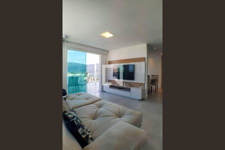 Sala de apartamento à venda com 2 quartos, 140m² em Piratininga, Niterói