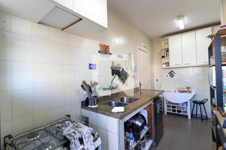 Apartamento à venda com 120m², 3 quartos e 2 vagas Apartamento à venda com 120m², 3 quartos e 2 vagasCozinha