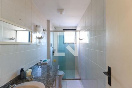 Apartamento à venda com 120m², 3 quartos e 2 vagas Apartamento à venda com 120m², 3 quartos e 2 vagasBanheiro Social