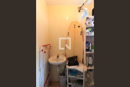 Apartamento à venda com 120m², 3 quartos e 2 vagas Apartamento à venda com 120m², 3 quartos e 2 vagasBanheiro de serviço