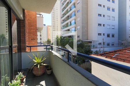 Apartamento à venda com 120m², 3 quartos e 2 vagas Apartamento à venda com 120m², 3 quartos e 2 vagasVaranda da Sala