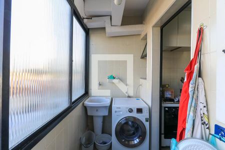 Apartamento à venda com 120m², 3 quartos e 2 vagas Apartamento à venda com 120m², 3 quartos e 2 vagasÁrea de Serviço