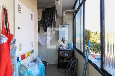 Apartamento à venda com 120m², 3 quartos e 2 vagas Apartamento à venda com 120m², 3 quartos e 2 vagasÁrea de Serviço